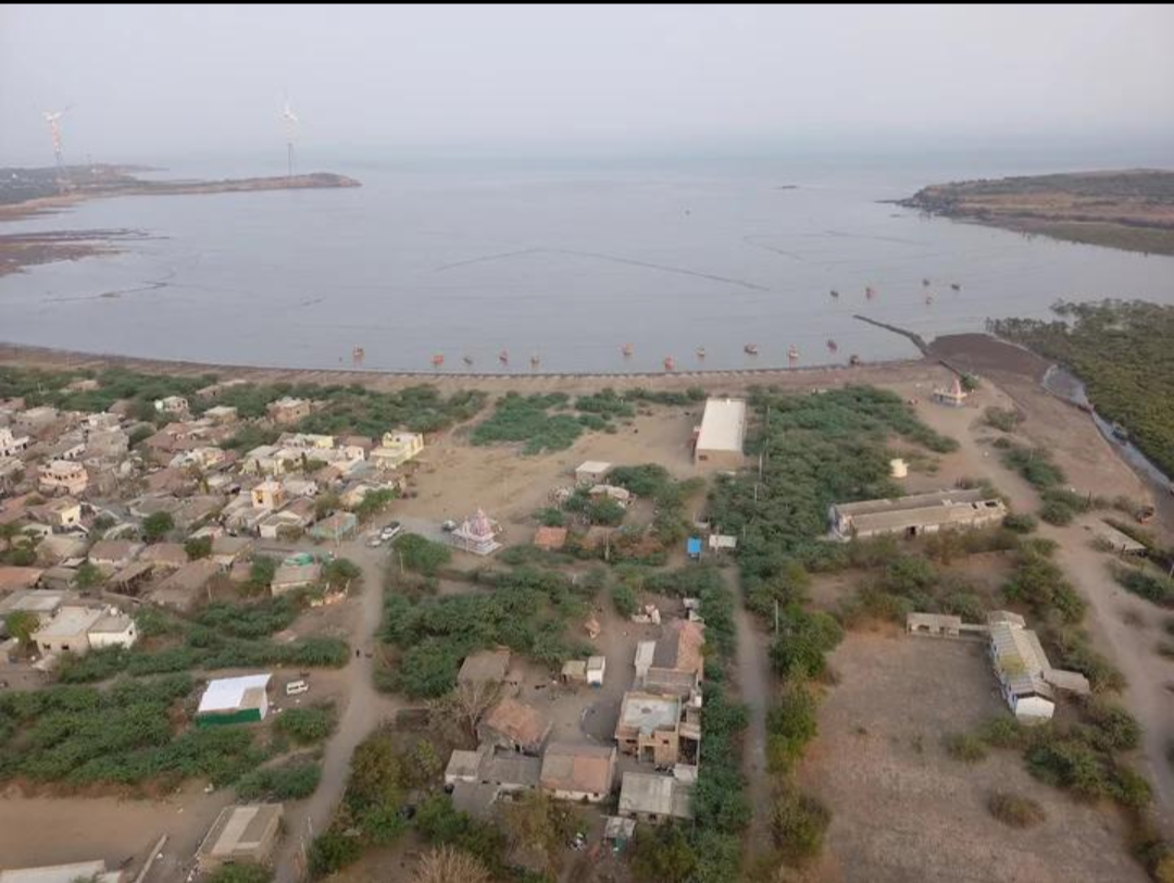 Bhavnagar was one of the important commercial centres of the Kapol homeland.