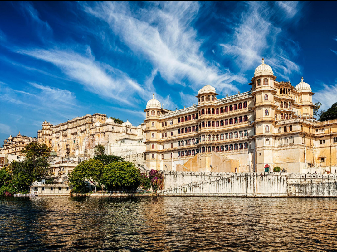 Udaipur City Palace, reflecting the later history of the House of Mewar after Udai Singh II established Udaipur as the capital