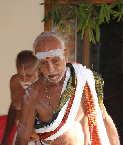 Vadama Iyer priests